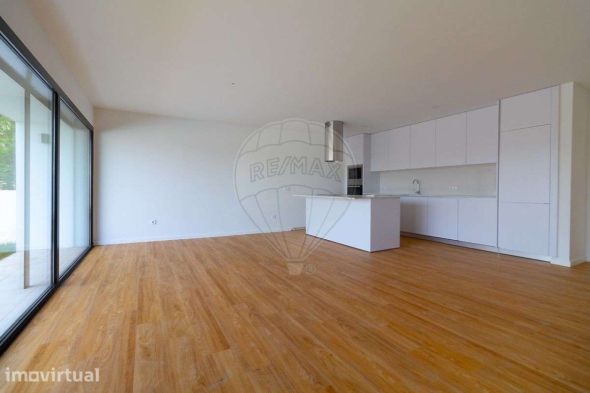 Moradia Nova T3 Gaveto com piscina e suite, em Celorico de Basto! - Grande imagem: 3/28