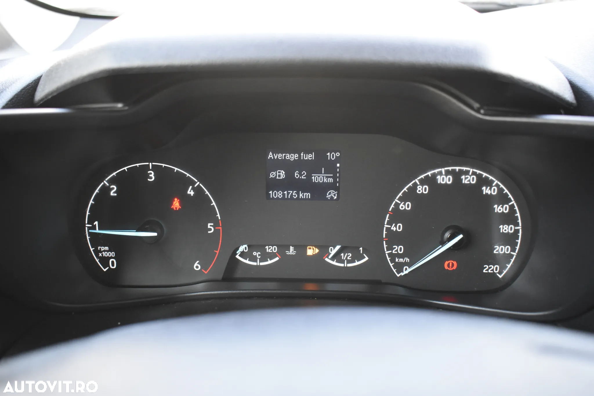 Ford Transit Connect - 20