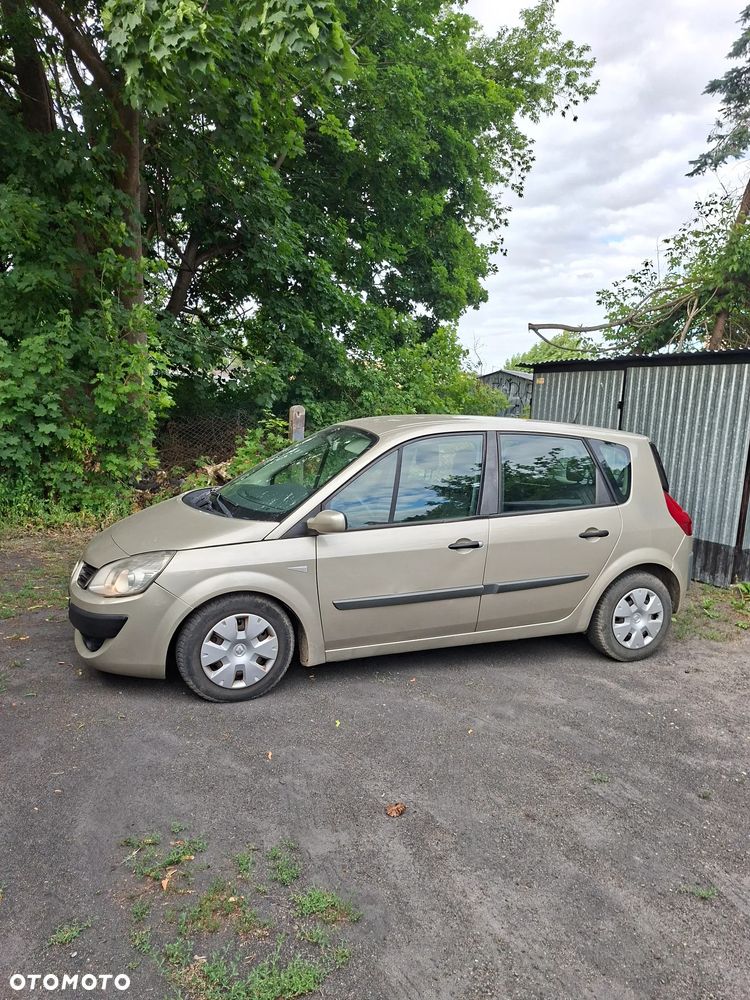 Renault Scenic 1.5 dCi Alize - 10
