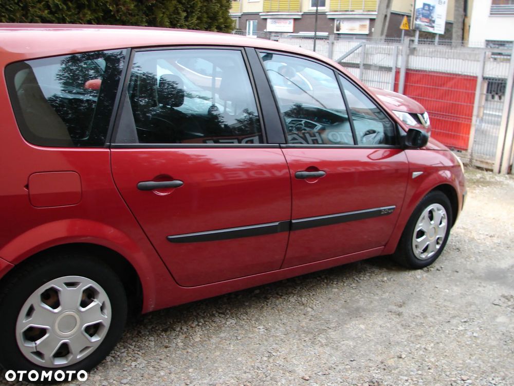 Renault Scenic 2.0 16V Emotion - 6