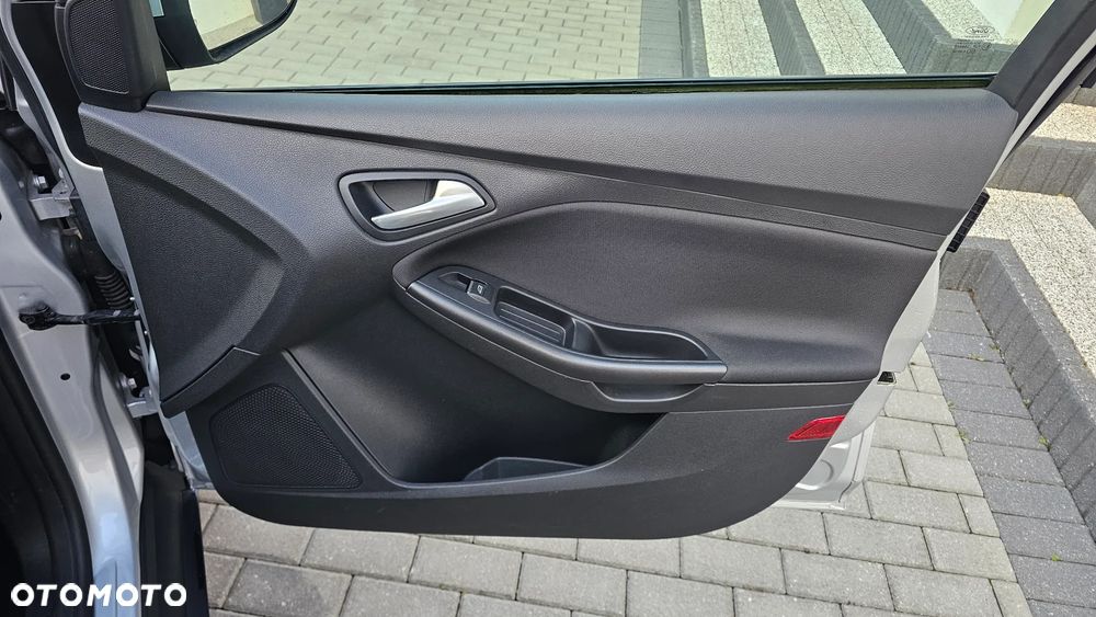 Ford Focus 1.5 EcoBlue STart-Stopp-System TITANIUM - 12