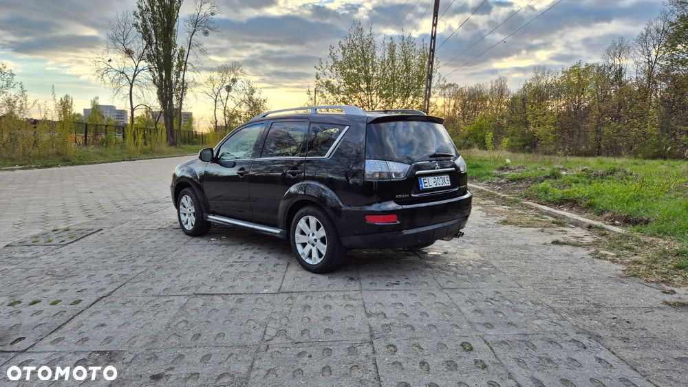 Mitsubishi Outlander - 7