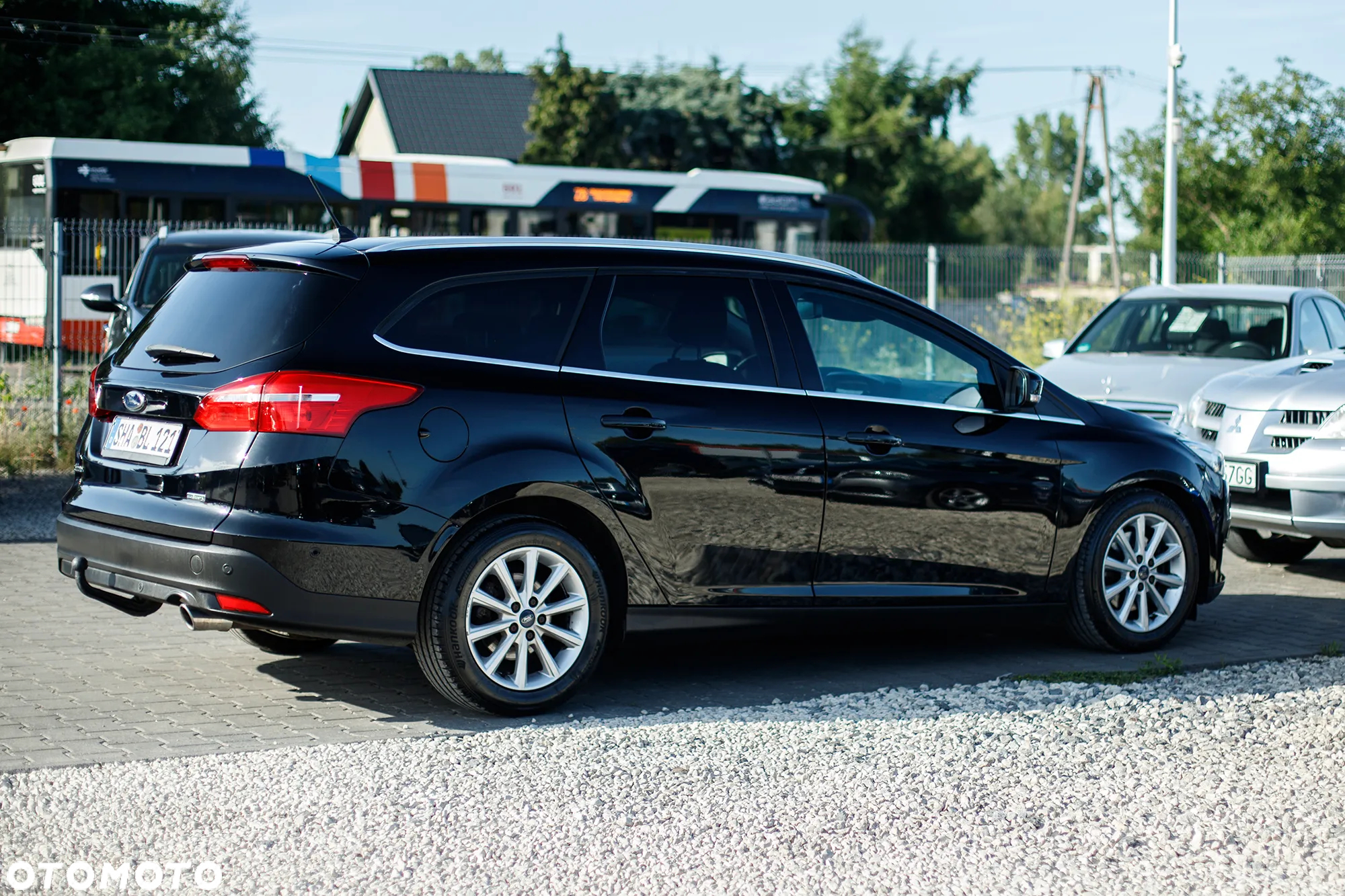 Ford Focus Turnier 1.5 EcoBoost Start-Stopp-System TITANIUM - 12
