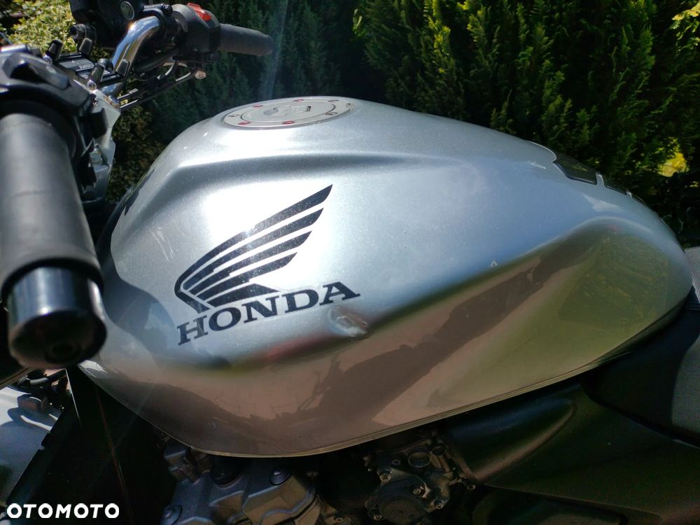 Honda Hornet - 15