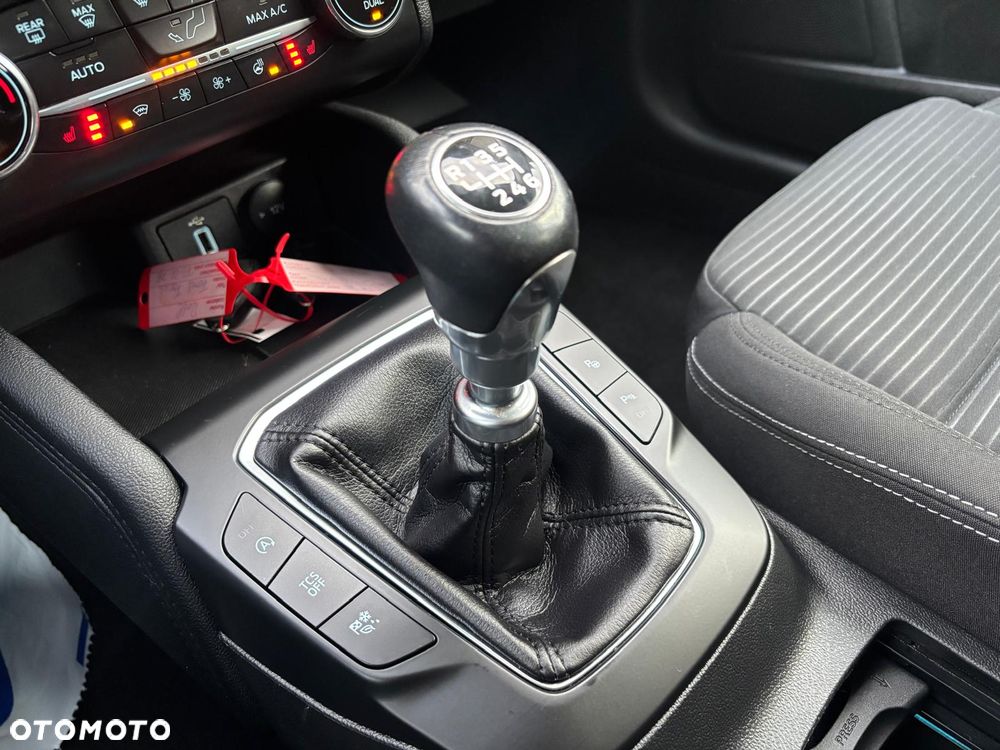 Ford Focus 1.5 EcoBlue STart-Stopp-System TITANIUM - 19
