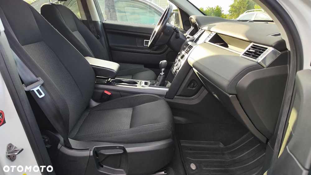 Land Rover Discovery Sport 2.0 eD4 Pure - 32
