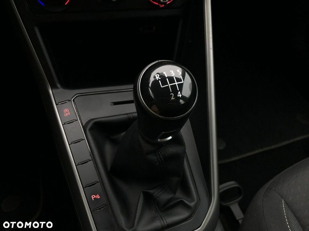 Volkswagen Polo - 33