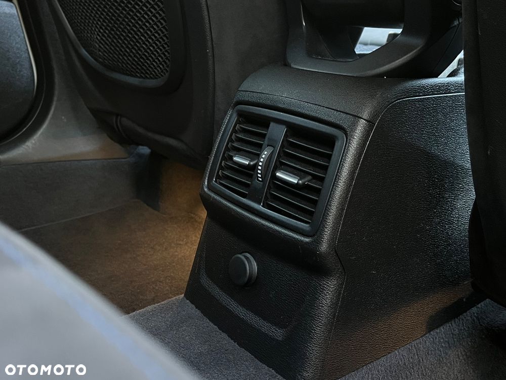 BMW X1 - 33
