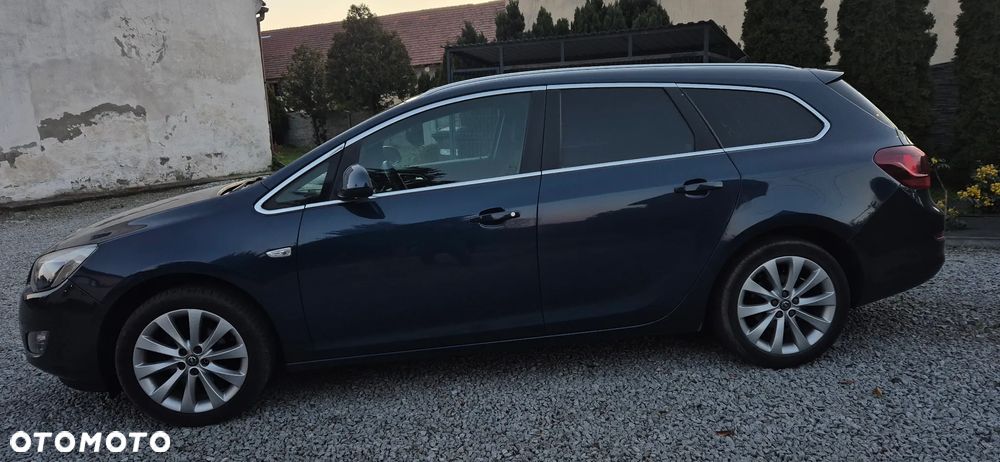 Opel Astra 1.4 Turbo 150 Jahre - 2