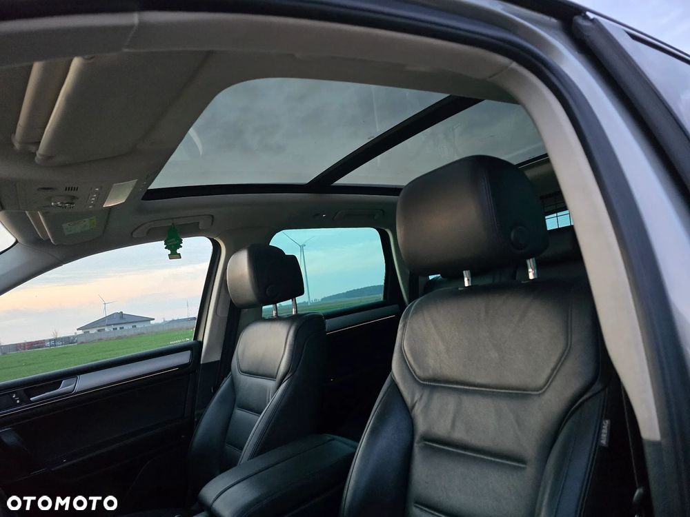 Volkswagen Touareg 3.0 V6 TDI SCR Blue Motion DPF Automatik Exclusive - 26