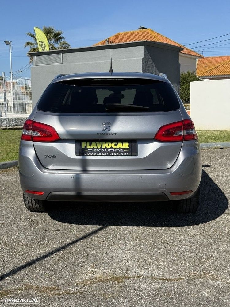 Peugeot 308 1.2 PureTech Allure EAT8 - 12