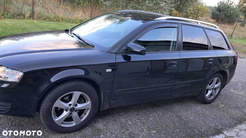 Audi A4 Limousine - 4