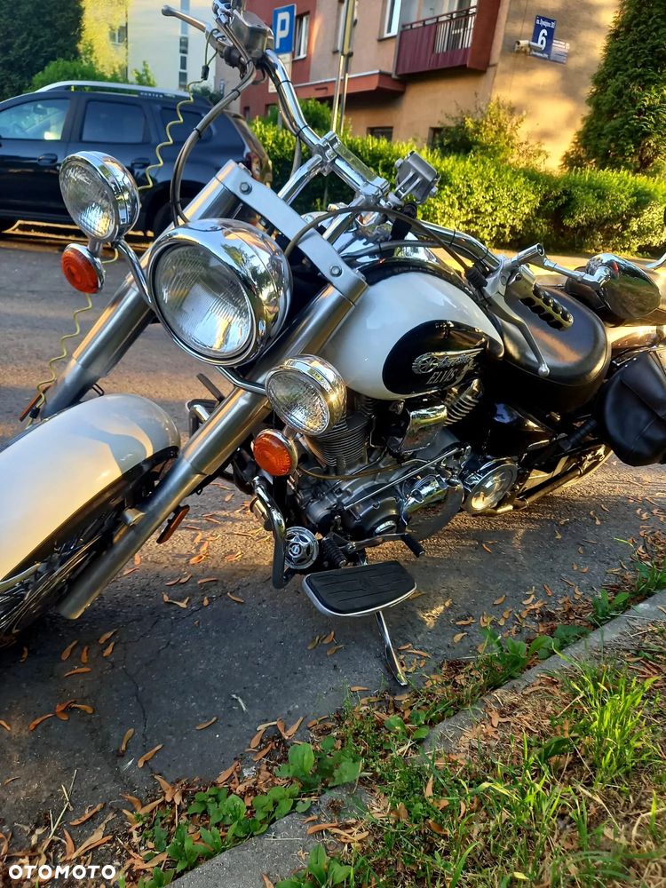 Yamaha Road Star - 1