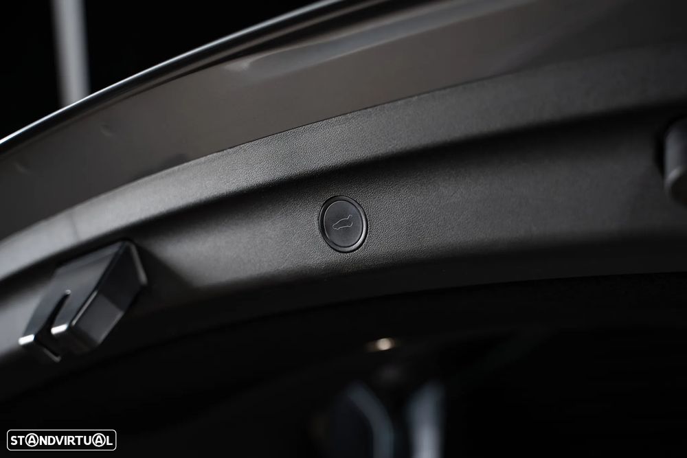 Tesla Model Y Long Range Tração Integral - 42