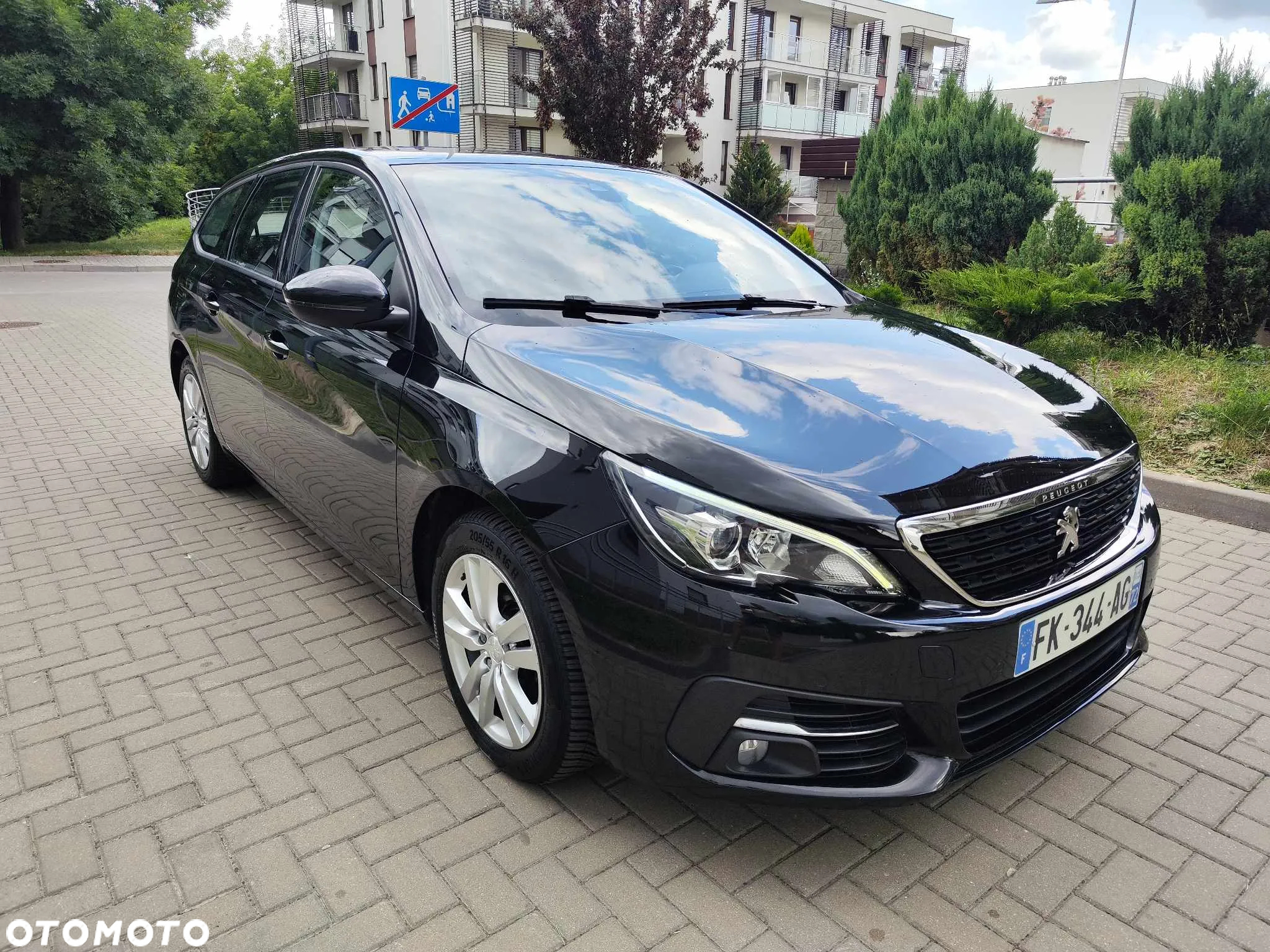 Peugeot 308 1.5 BlueHDi Allure Pack S&S - 2