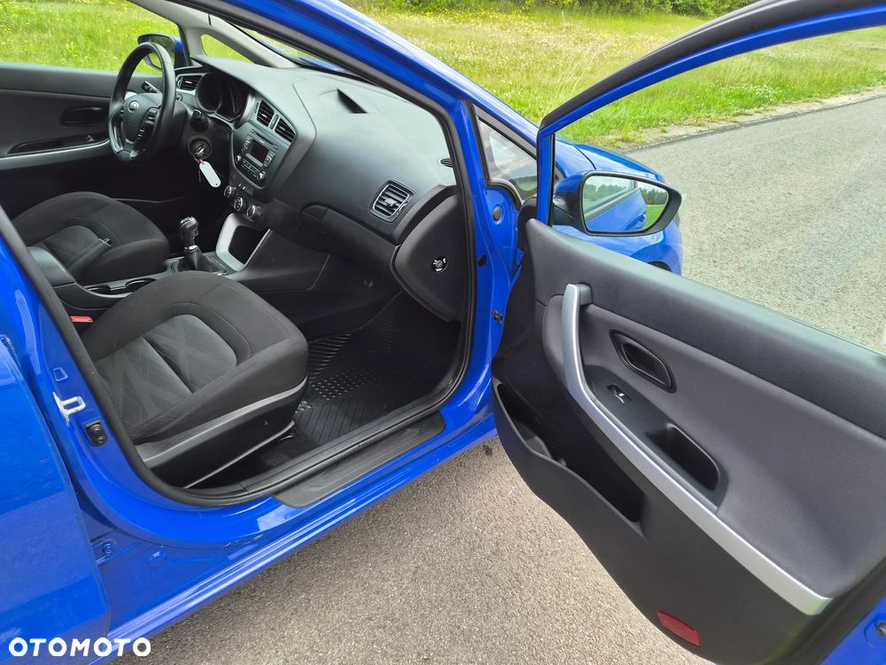 Kia Ceed 1.4 CRDi 90 Vision - 14