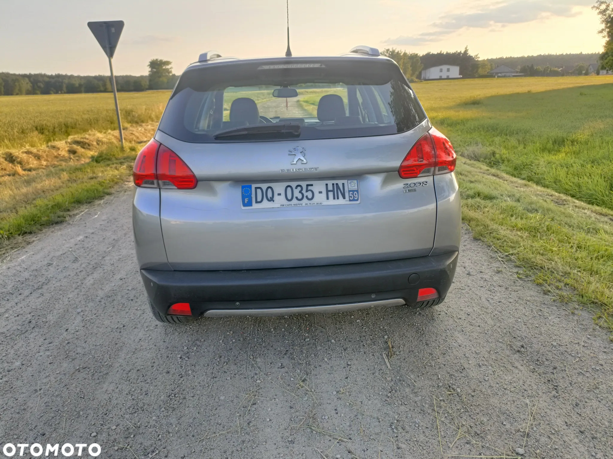 Peugeot 2008 - 9