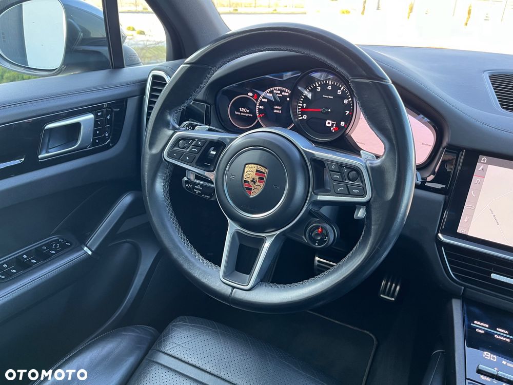 Porsche Cayenne S - 22