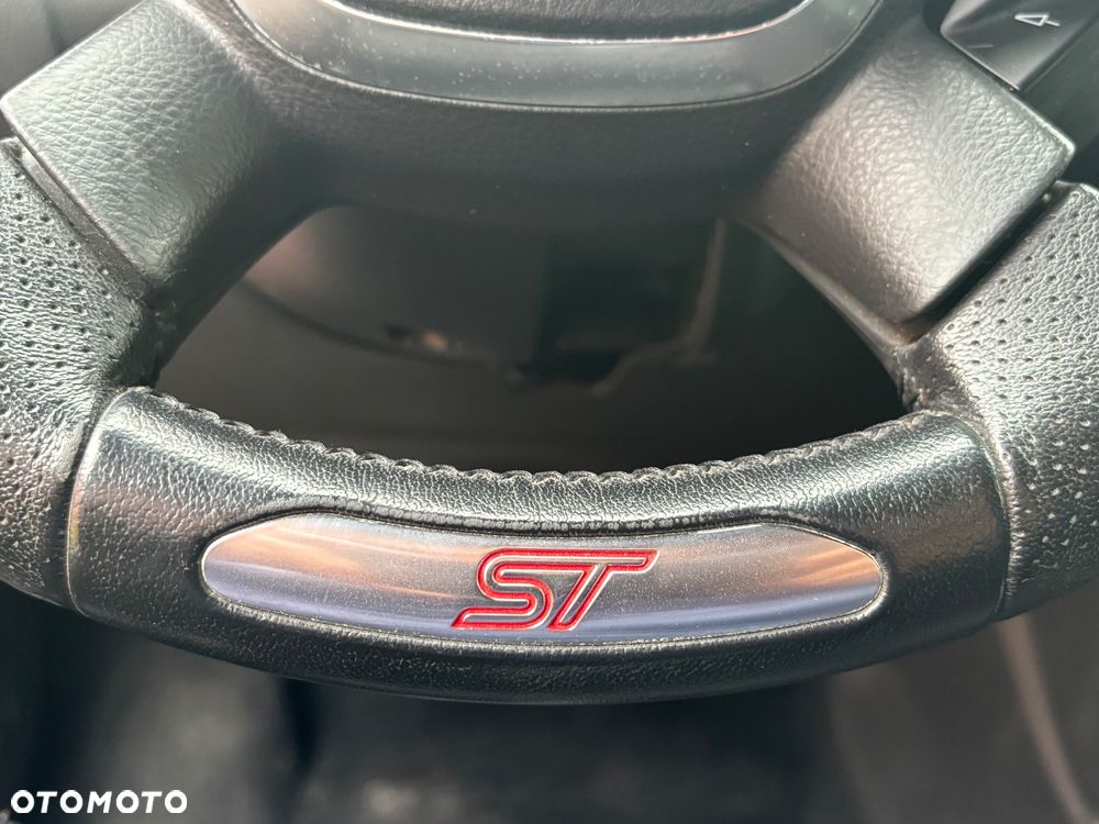 Ford Focus 2.0 EcoBoost ST mit Leder-Sport-Paket - 11