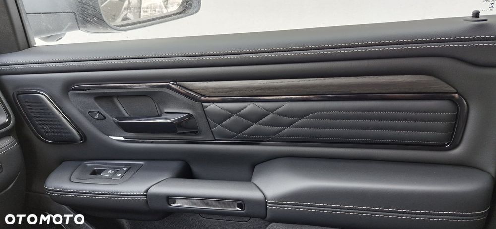 RAM 1500 5.7 Crew Cab Limited - 14