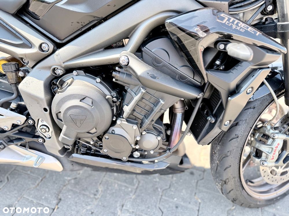 Triumph Street Triple - 7