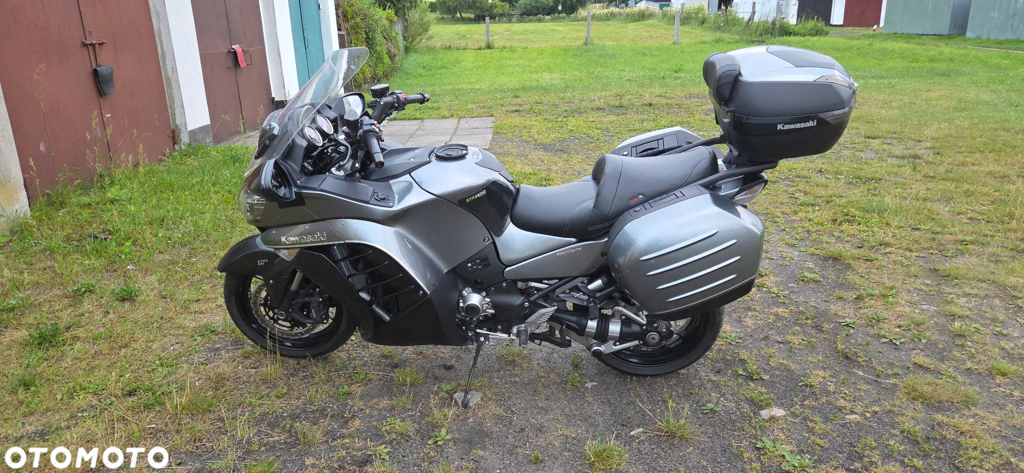 Kawasaki GTR - 4