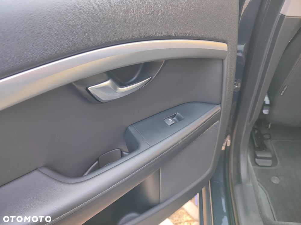 Volvo V70 D4 Geartronic Edition - 24