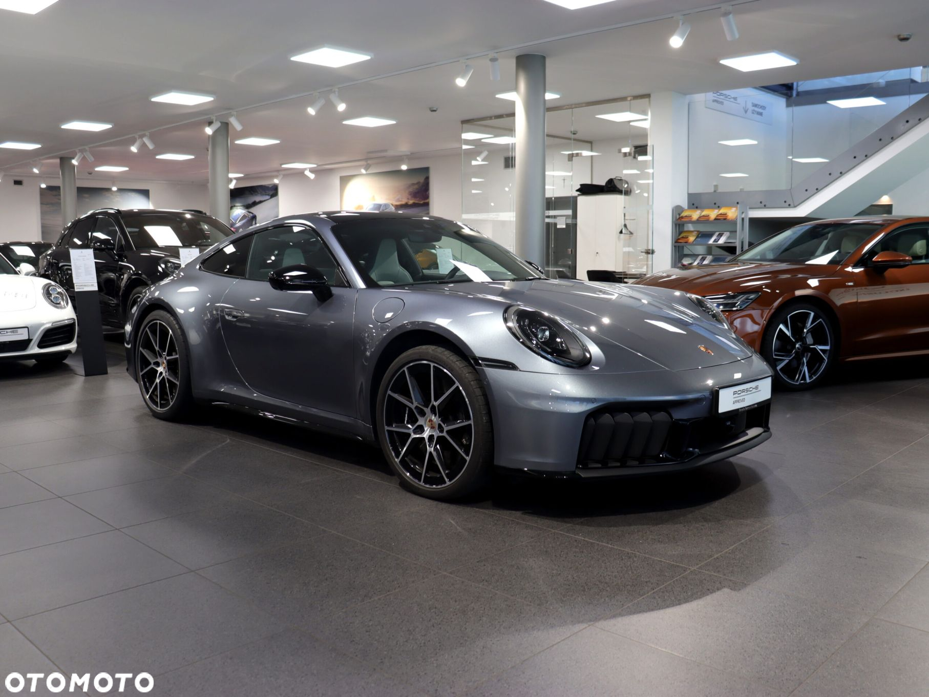 Porsche 911 Carrera 4 GTS PDK - 7