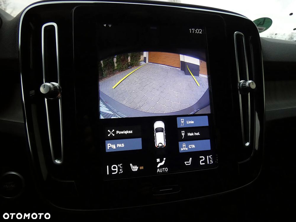 Volvo XC 40 D4 AWD Momentum (Intro Edition) - 20