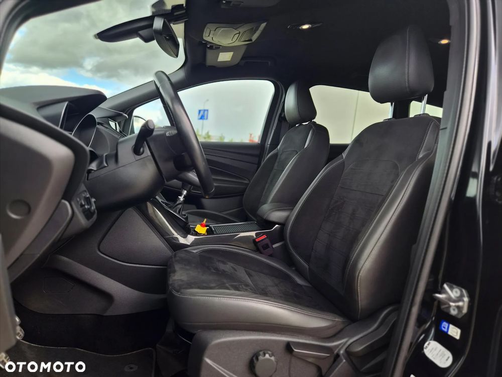 Ford Kuga - 22