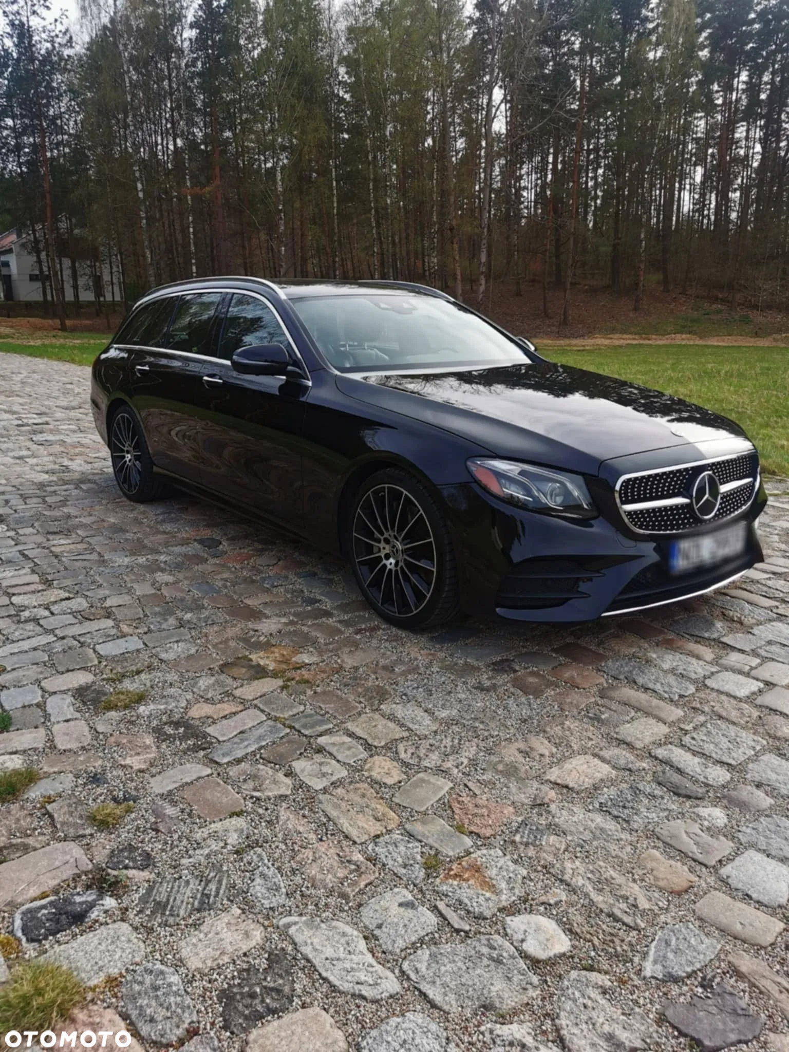 Mercedes-Benz Klasa E 400 4Matic T 9G-TRONIC AMG Line - 15