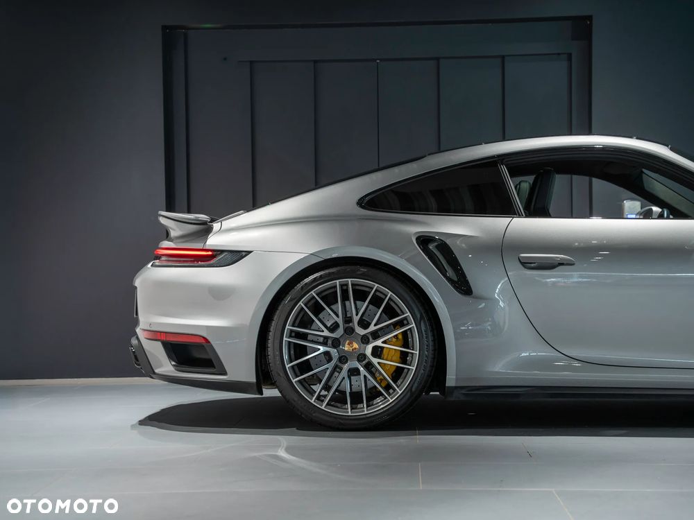 Porsche 911 Turbo S - 11