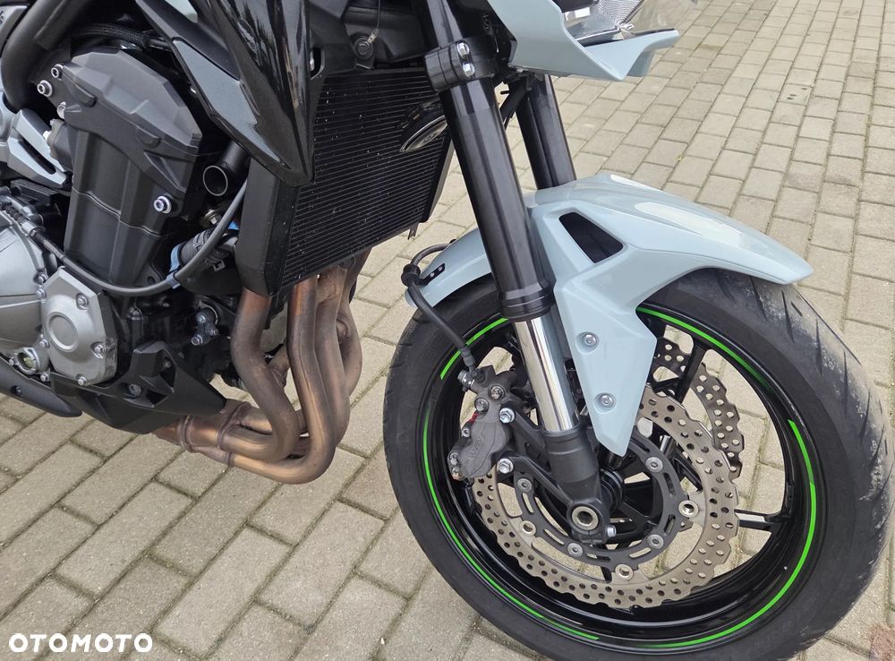 Kawasaki Z 900 - 12