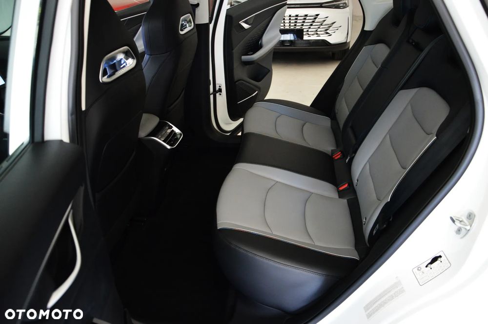 BAIC 5 1.5T Comfort DCT - 18