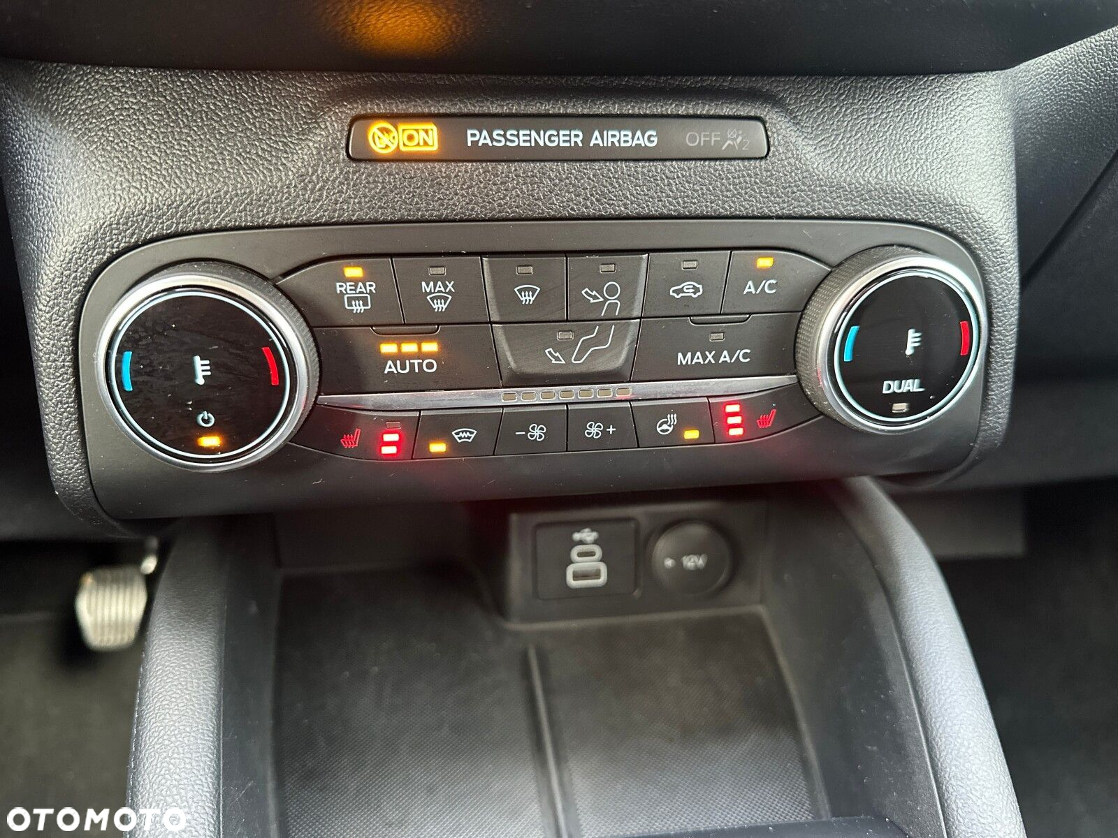 Ford Kuga 1.5 EcoBoost FWD Titanium X - 28