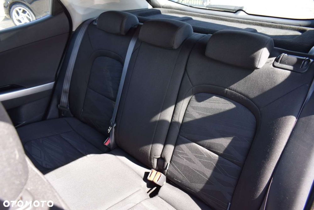 Kia Ceed - 21