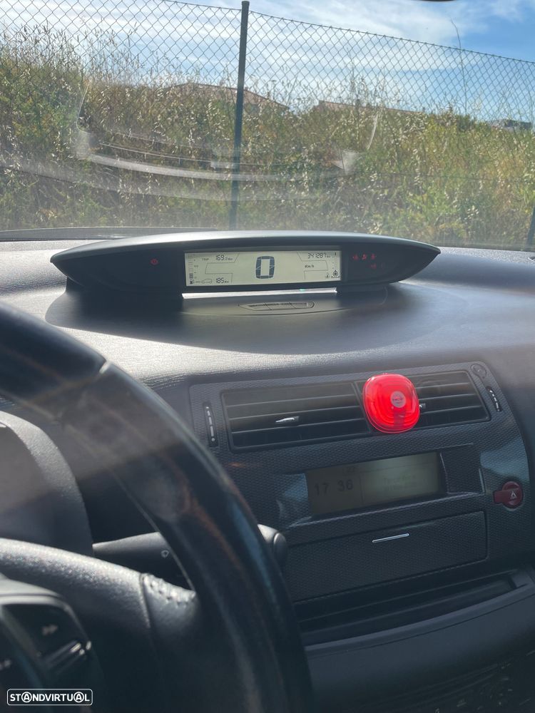 Citroën C4 1.6 HDi 110 VTR Pack - 8