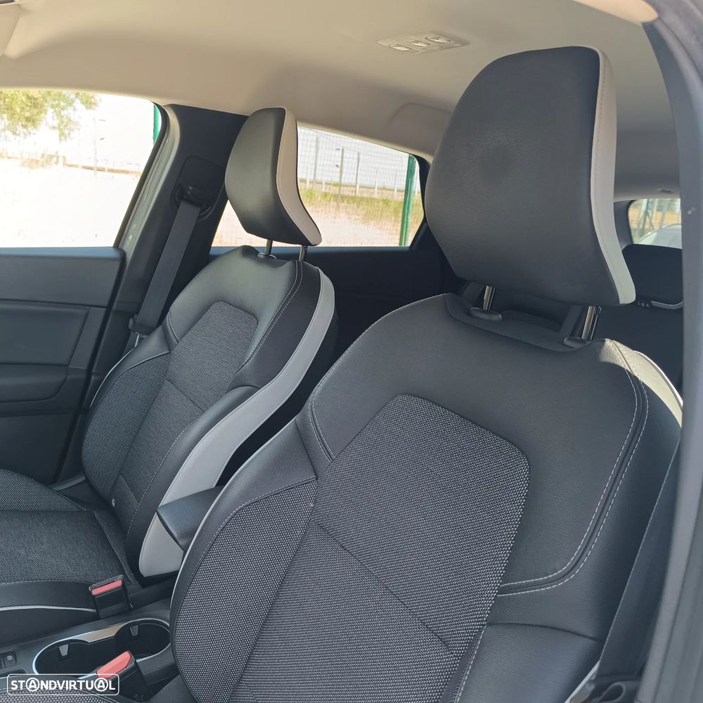 Renault Captur 1.0 TCe Techno - 18
