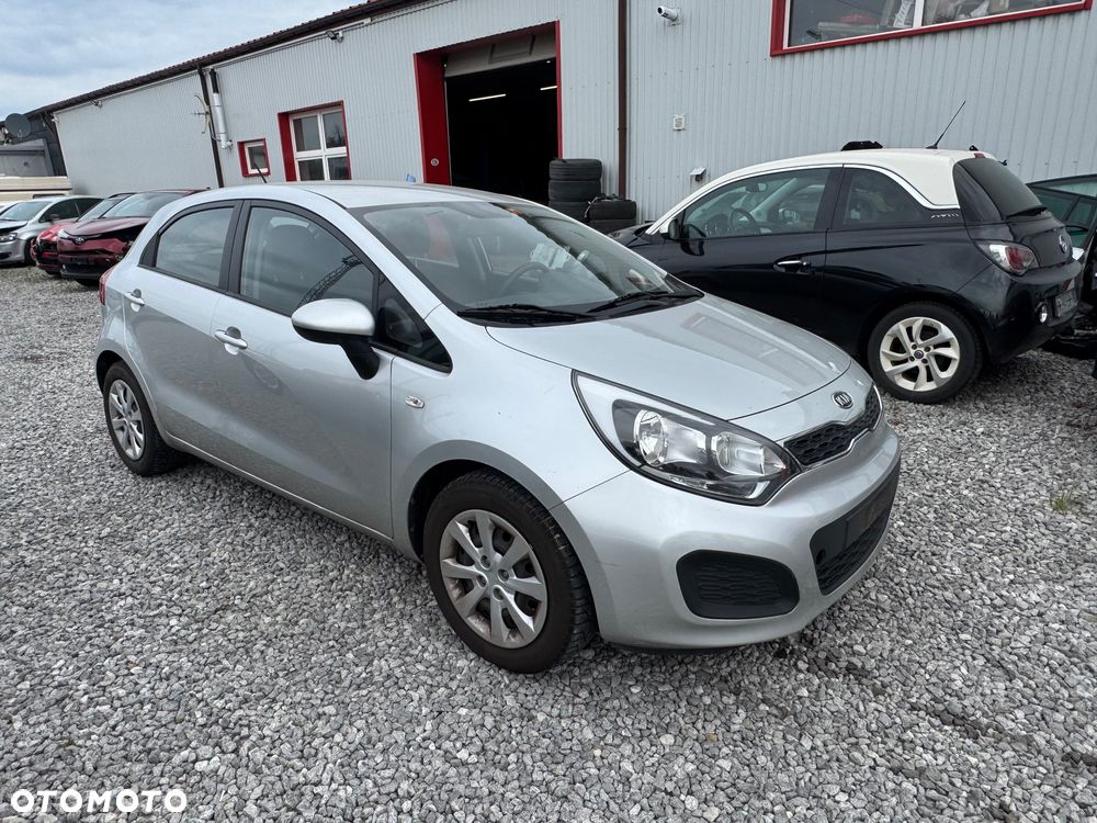 Kia Rio - 1