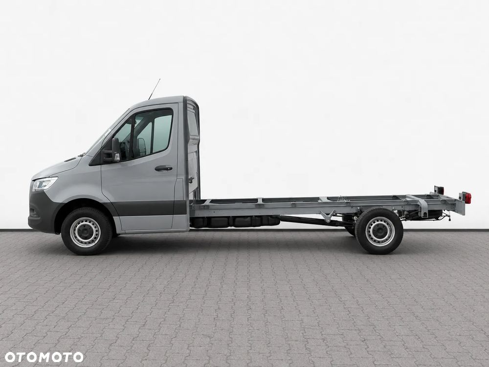 Mercedes-Benz Sprinter - 2