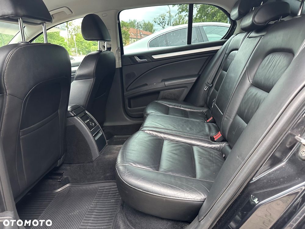 Skoda Superb 2.0 TDI Elegance DSG - 11