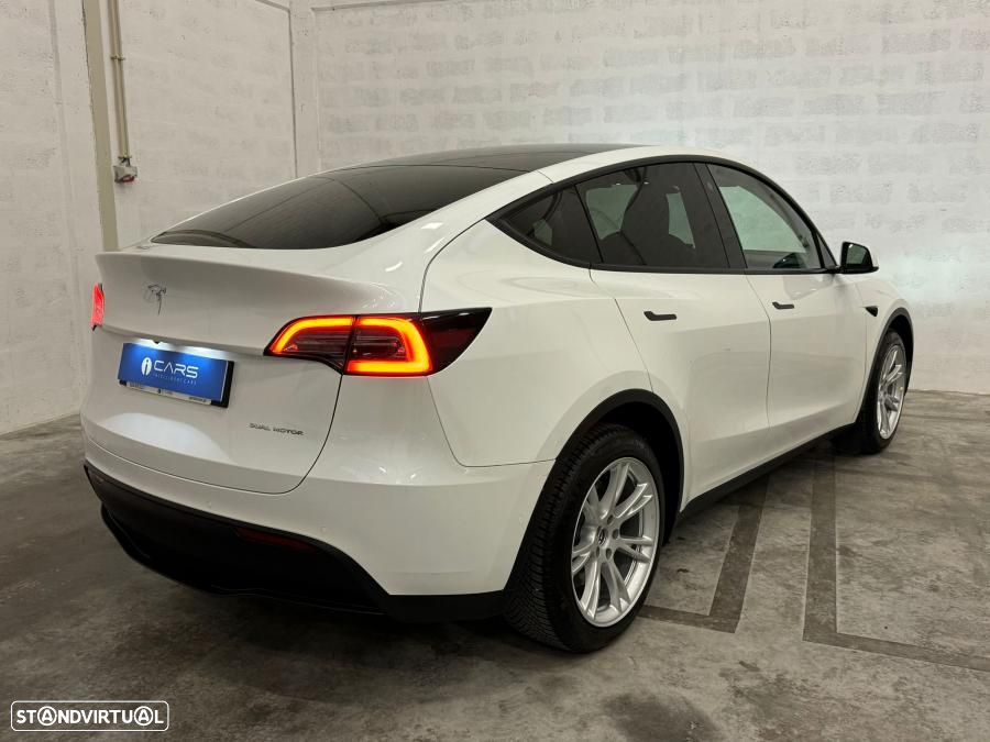 Tesla Model Y Long Range Dual Motor AWD - 51