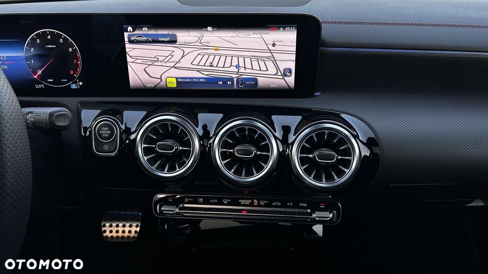 Mercedes-Benz CLA - 14