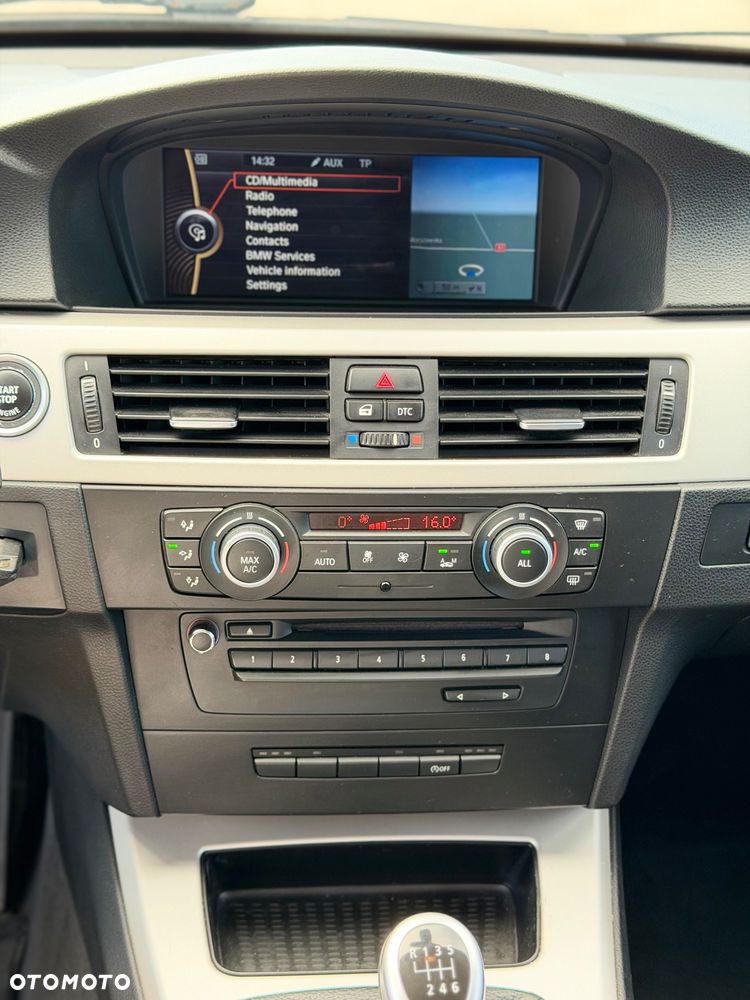 BMW Seria 3 318d - 27