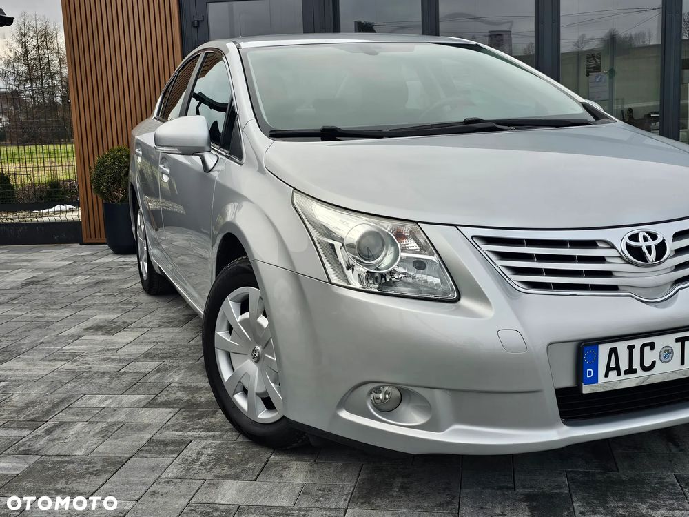 Toyota Avensis 1.8 Comfort - 20