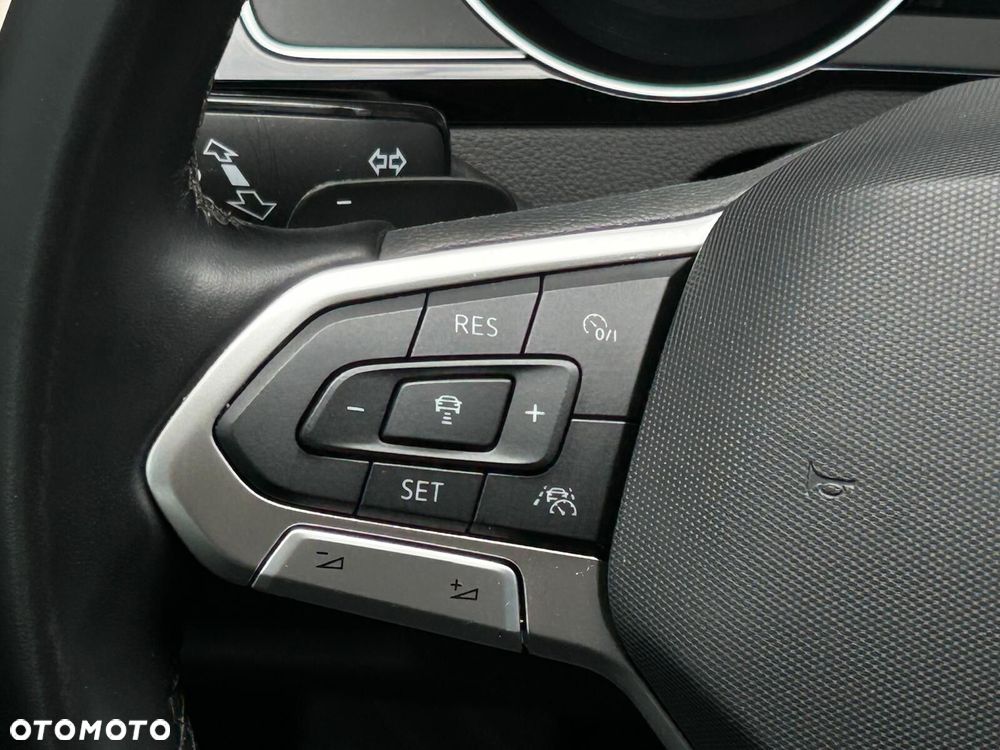 Volkswagen Passat 1.5 TSI EVO Elegance DSG - 23