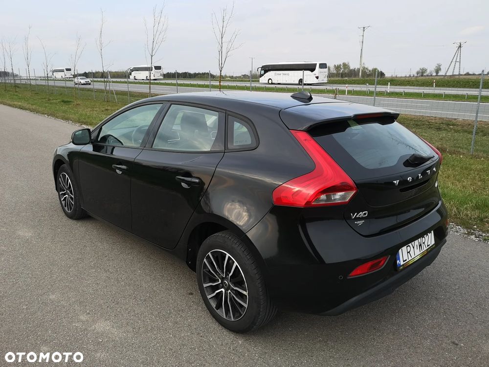 Volvo V40 D2 Momentum - 26