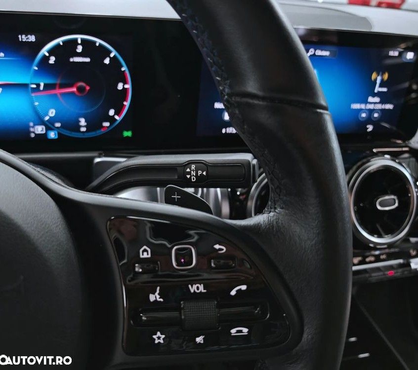 Mercedes-Benz GLB 200 d 8G-DCT - 12