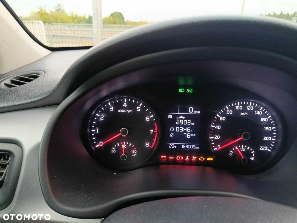Kia Rio - 6