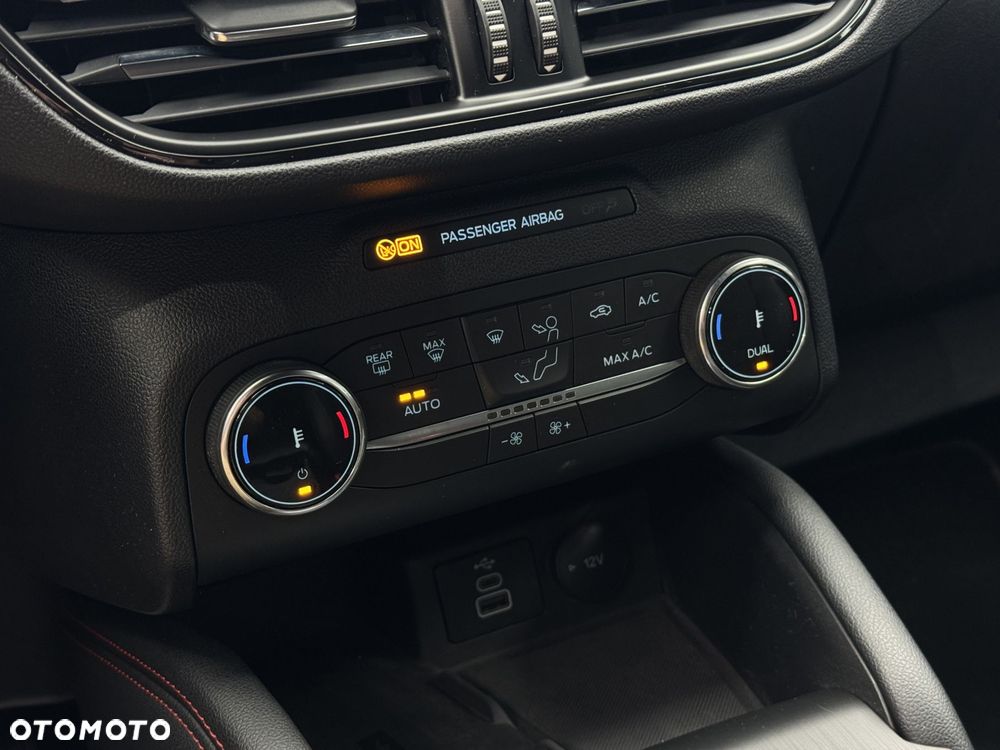 Ford Kuga - 26